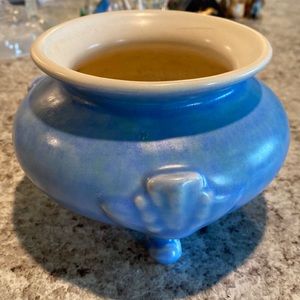 Weller Beautiful Blue 3 Legged Pottery